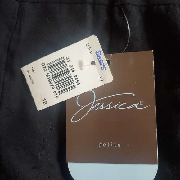 💥3 for $15💥 Jessica flowy above the knee skirt 12P - Picture 5 of 5